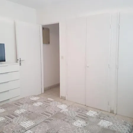 Saint-raphael, 2 Pieces, 4 Personnes - Fr-1-466a-1 Apartment